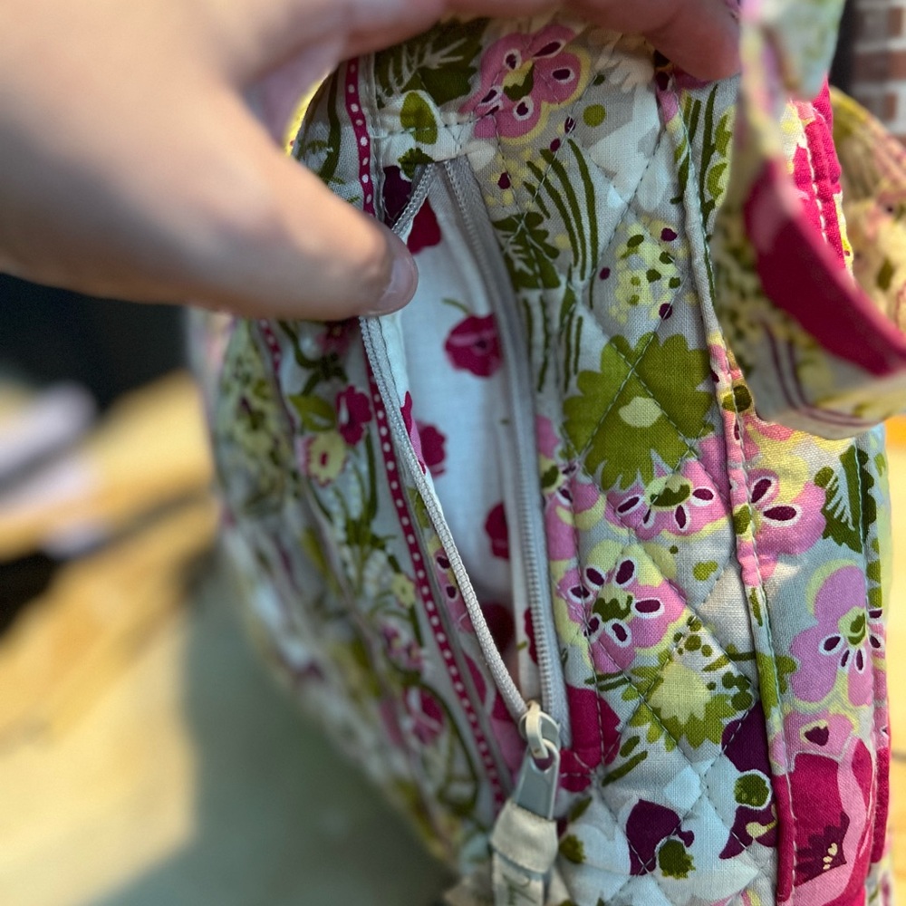 Vera Bradley ‘Make Me Blush’ Quilted Shoulder Bag - Picture 4 of 10
